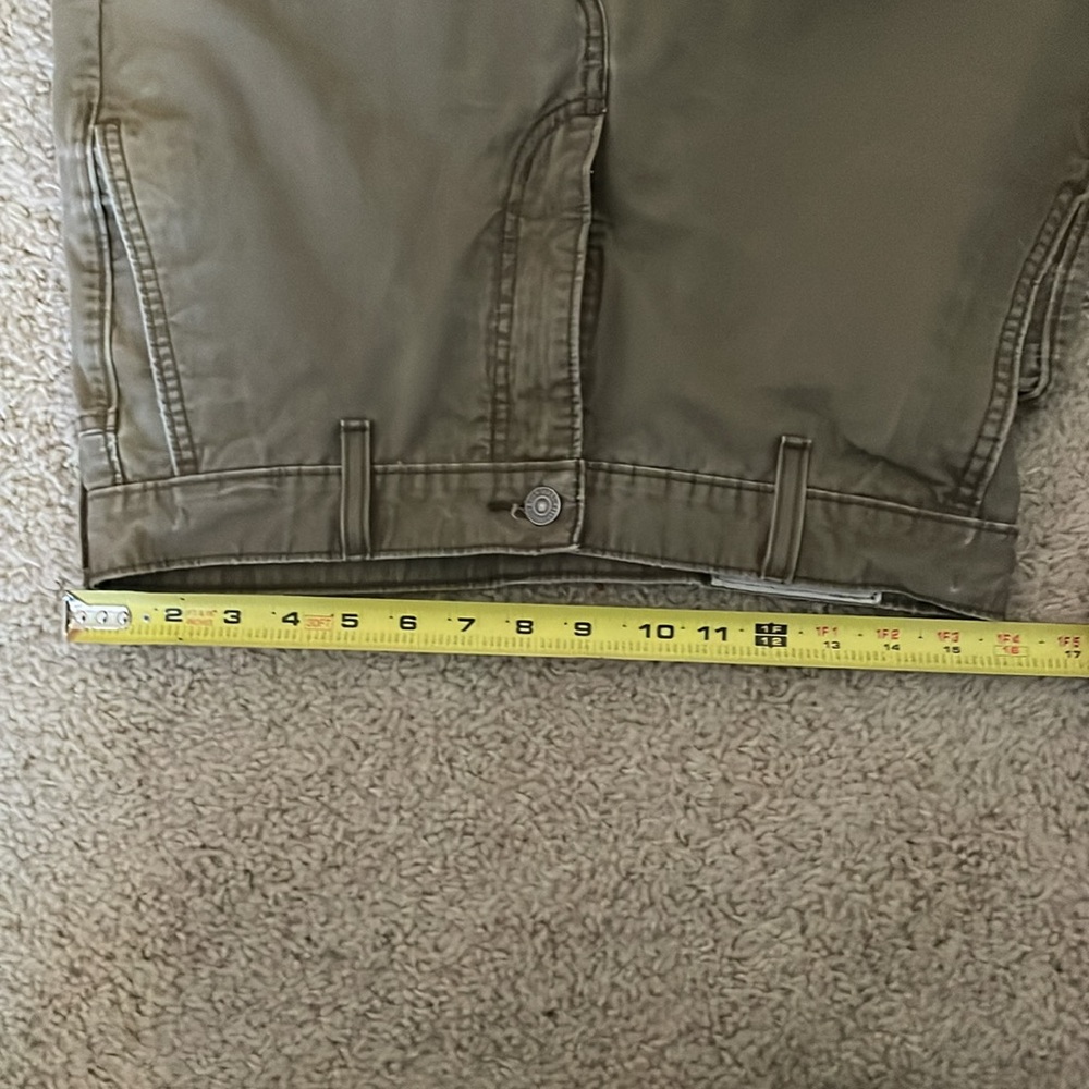 Levi’s Jeans/Khaki 32x34 - Picture 13 of 14